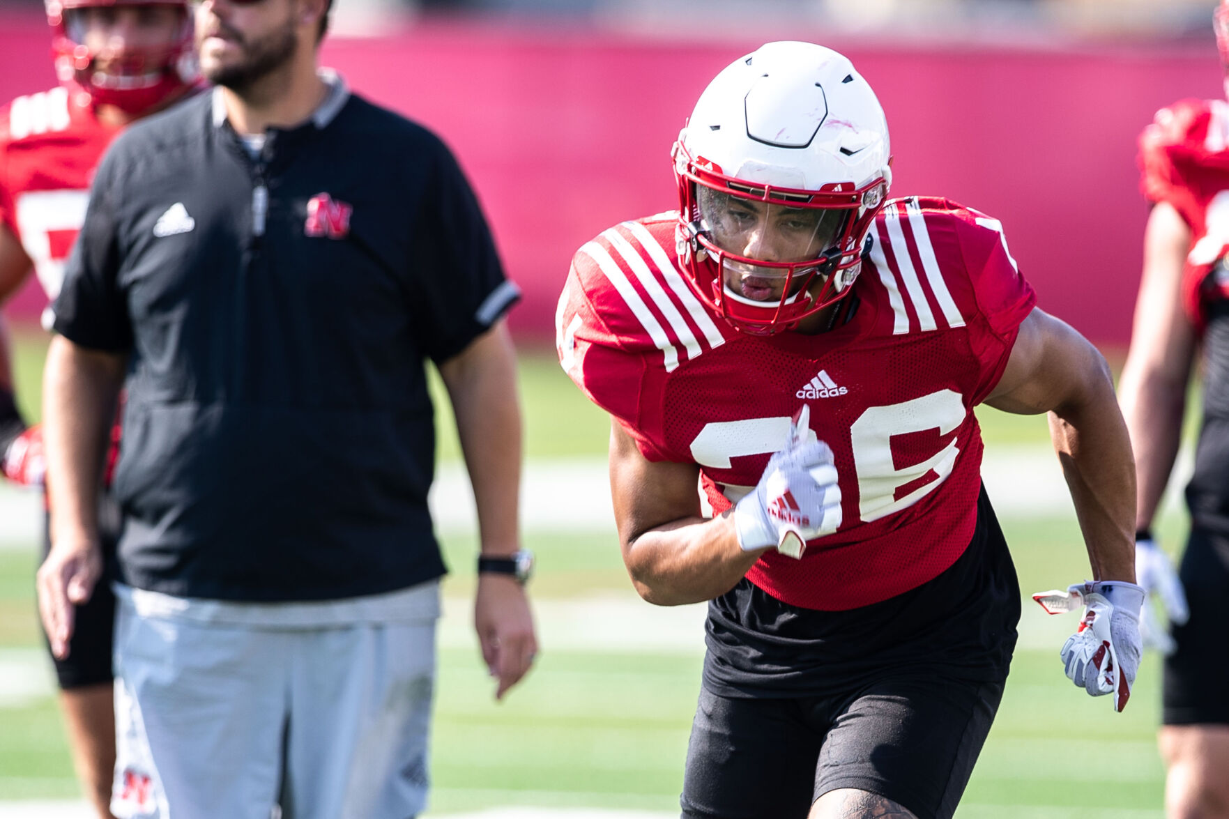 080222-owh-spo-huskerpractice-LS09.jpg